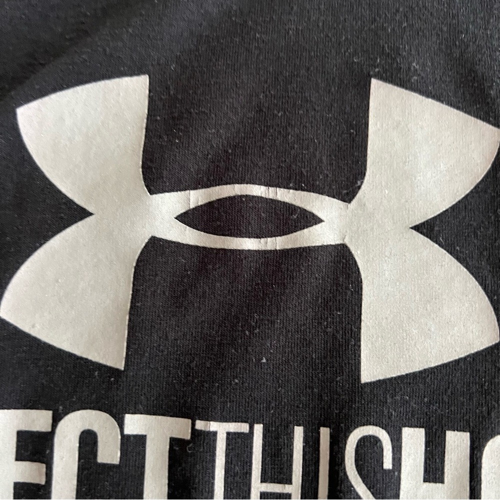 3! Boys UNDER ARMOUR Original Tees 2 Black & 1 Yellow Gold Size Large - Picture 4 of 16